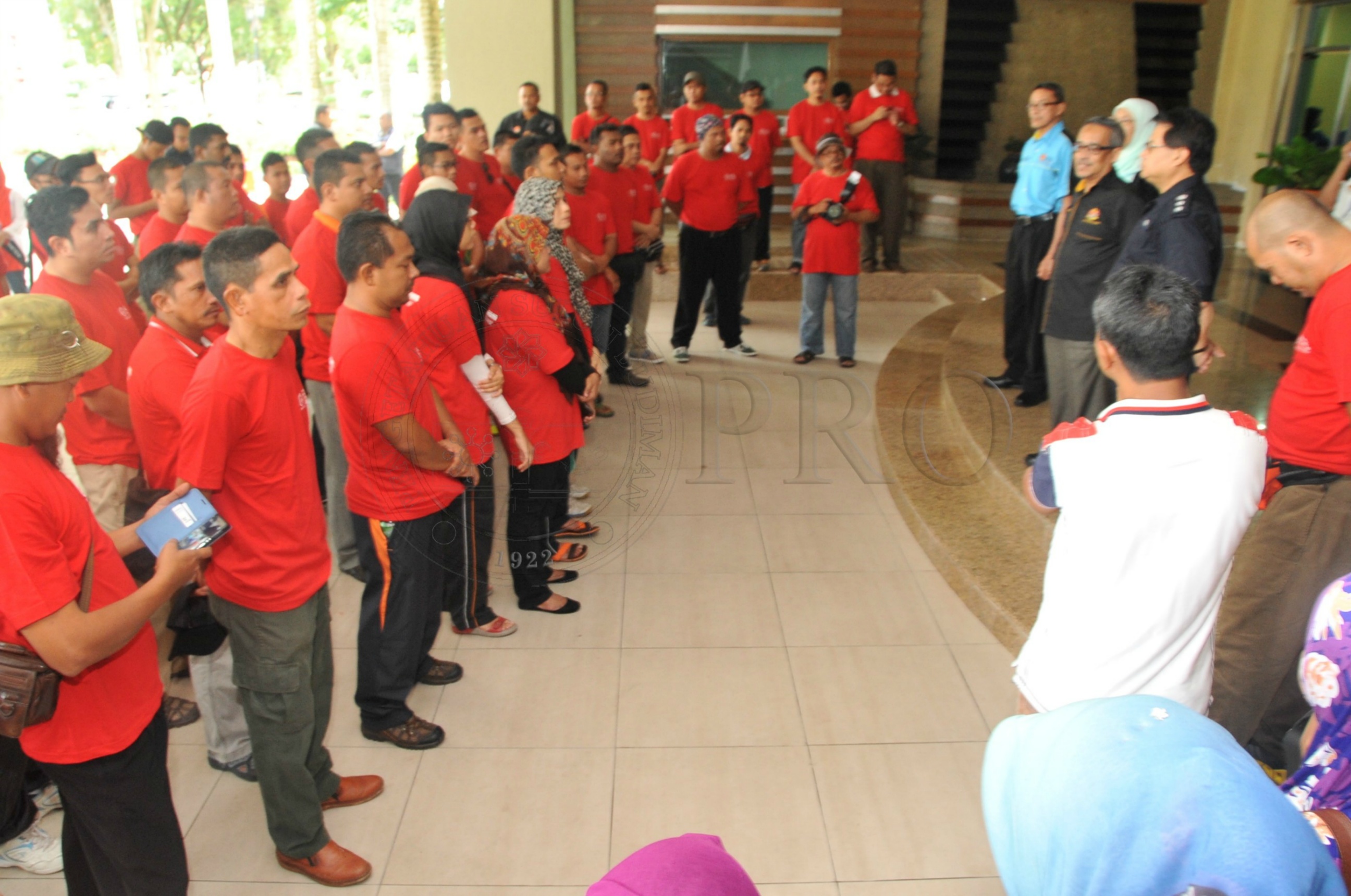 PRO 15 1 RESQ HAS 4246